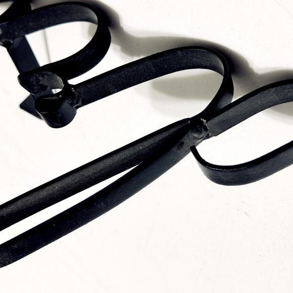 DREAM Black Iron Metal “dream” shelf decor tabletop freestanding sign 21”x7” - Picture 9 of 12